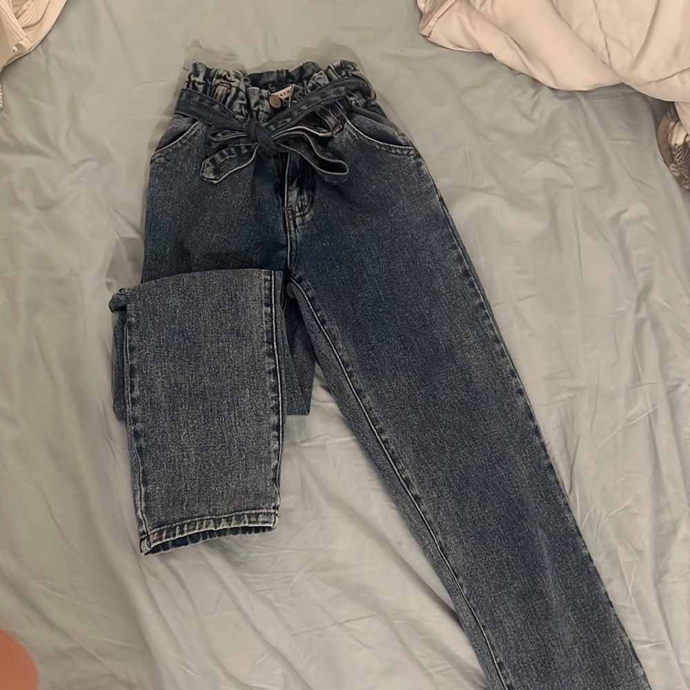 Pacsun jeans with a cute bow to tie
